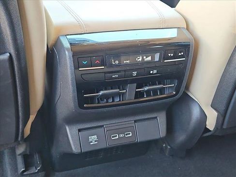 Used 2022 Acura MDX SH-AWD w/ Technology Package image 16