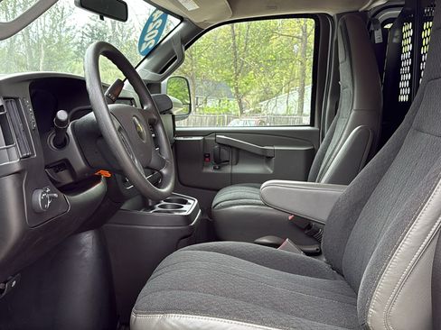Used 2024 Chevrolet Express 2500 w/ Driver Convenience Package RWD image 13