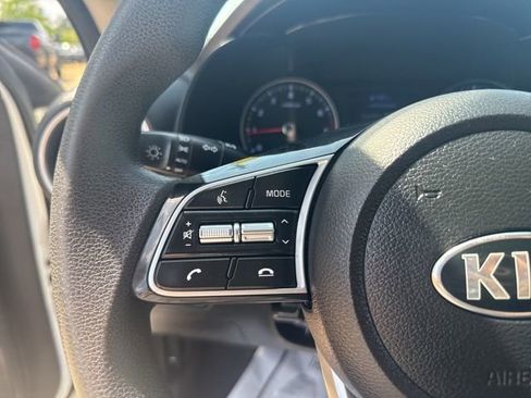 Used 2021 Kia Forte LXS FWD image 16