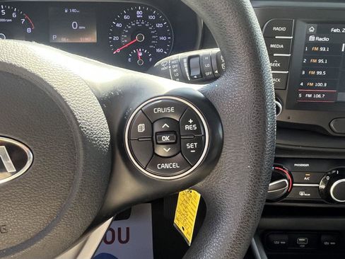 Used 2020 Kia Soul LX image 11