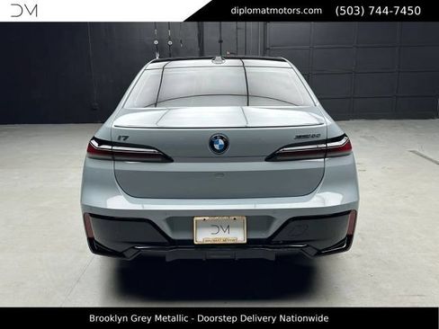 Used 2025 BMW i7 xDrive60 AWD/4WD image 6