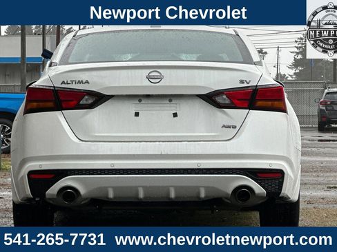 Used 2024 Nissan Altima 2.5 SV w/ SV Premium Package image 6