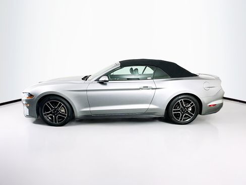 Used 2020 Ford Mustang Premium RWD image 4