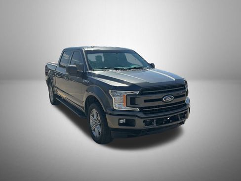 Used 2018 Ford F150 XLT w/ Equipment Group 302A Luxury image 3