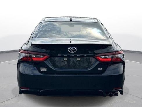 Certified 2021 Toyota Camry SE image 15