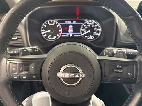 Used 2023 Nissan Rogue S AWD/4WD image 13
