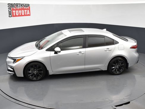 Used 2025 Toyota Corolla XSE FWD image 19