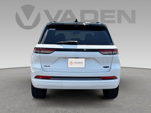 New 2026 Jeep Grand Cherokee Summit AWD/4WD image 9