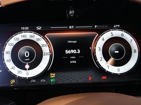 Used 2025 Aston Martin Vanquish image 6