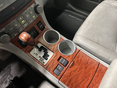 Used 2008 Toyota Highlander Limited image 26