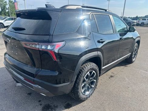 Used 2025 Chevrolet Equinox ACTIV w/ Safety and Technology Package FWD image 5