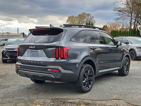 Certified 2022 Kia Sorento S w/ Panoramic Sunroof Package image 6