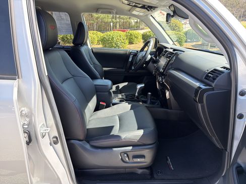 Certified 2024 Toyota 4Runner TRD Off-Road Premium image 25