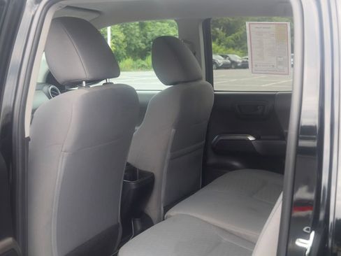 Used 2021 Toyota RAV4 XLE w/ XLE Grade Weather Package AWD/4WD image 21