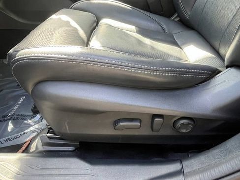 Used 2023 Subaru Outback Limited XT w/ Popular Package #2 AWD/4WD image 27