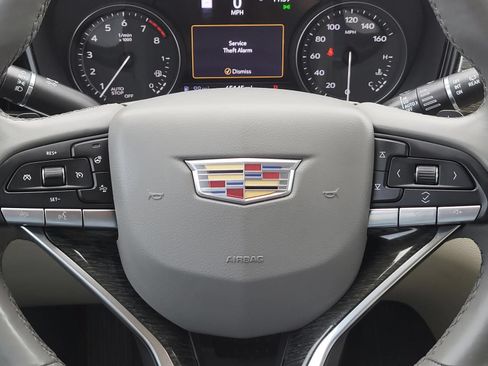 Used 2020 Cadillac XT6 Premium Luxury FWD image 31