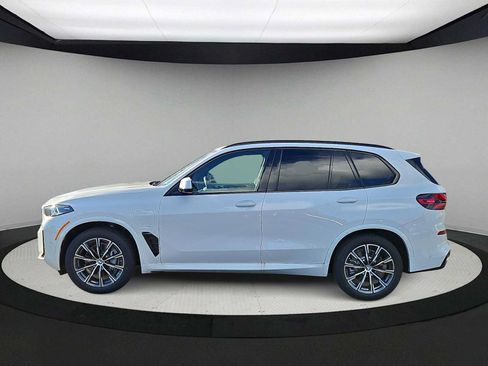 Used 2026 BMW X5 xDrive50e w/ M Sport Package AWD/4WD image 5