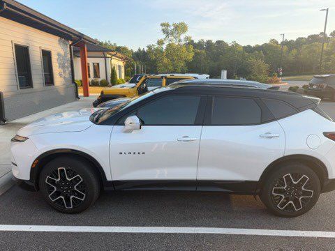 Used 2023 Chevrolet Blazer RS w/ Driver Confidence II Package FWD image 4