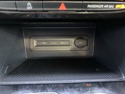 Used 2021 Volkswagen Atlas Cross Sport SEL R-Line image 27