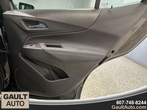 Used 2023 Chevrolet Equinox RS image 18