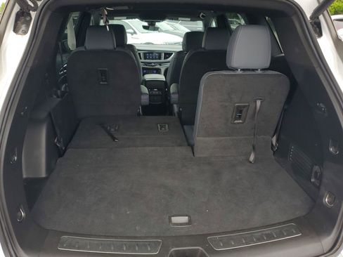 Used 2024 Buick Enclave Essence w/ Technology Package FWD image 26
