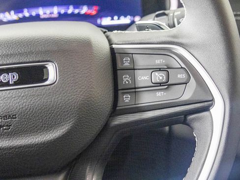 New 2025 Jeep Grand Cherokee L Laredo w/ Luxury Tech Group I image 33