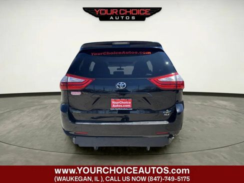 Used 2016 Toyota Sienna XLE FWD image 5