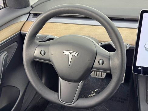 Used 2021 Tesla Model 3 Performance image 18