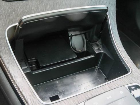 Used 2022 Mercedes-Benz GLC 300 4MATIC image 25