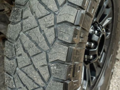 Used 2020 Ford F250 Platinum w/ Tremor Off-Road Package image 16