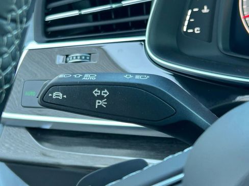 Used 2025 Audi Q7 3.0T Premium w/ Convenience Package image 29