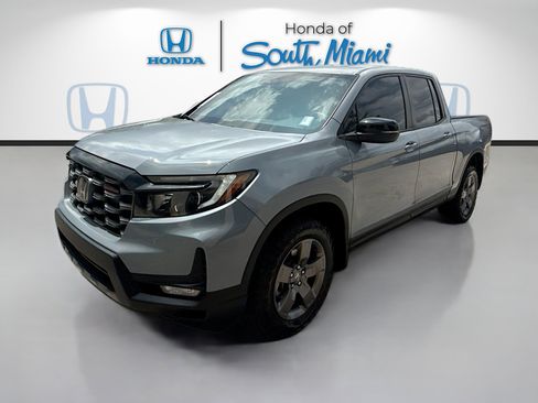 Certified 2024 Honda Ridgeline TrailSport image 3