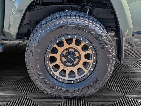 Used 2021 Toyota Tacoma TRD Sport w/ Technology Package image 9