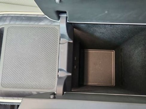 Used 2024 Rivian R1S Adventure image 55