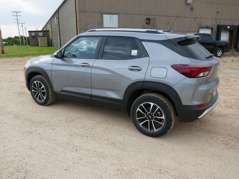New 2026 Chevrolet TrailBlazer LT w/ Convenience Package AWD/4WD image 7