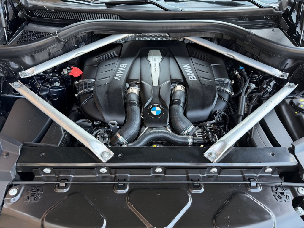 Used 2019 BMW X5 xDrive50i w/ M Sport Package AWD/4WD image 31