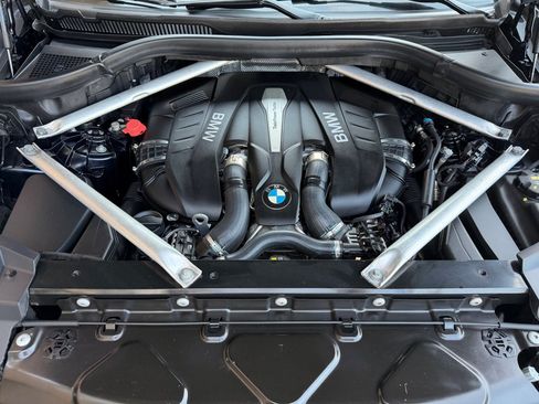 Used 2019 BMW X5 xDrive50i w/ M Sport Package AWD/4WD image 31