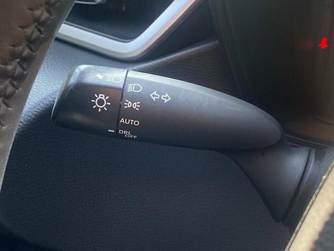 Used 2022 Toyota Corolla SE FWD image 21