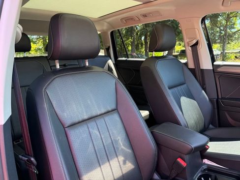 Used 2022 Volkswagen Tiguan SE AWD/4WD image 22