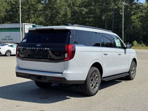 New 2025 Ford Expedition Max Active image 21