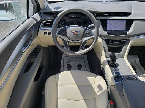 Used 2020 Cadillac XT5 Premium Luxury AWD/4WD image 14
