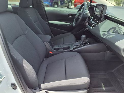 Used 2025 Toyota Corolla LE FWD image 13