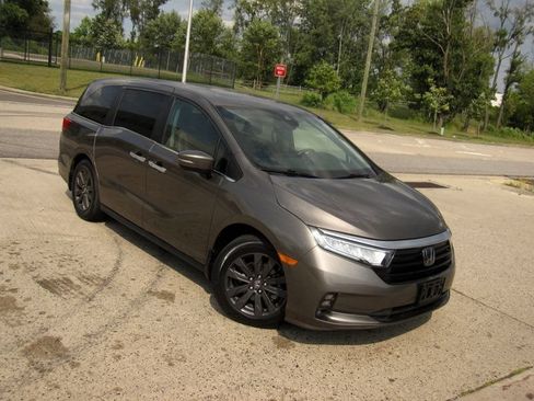 Used 2022 Honda Odyssey EX-L image 2