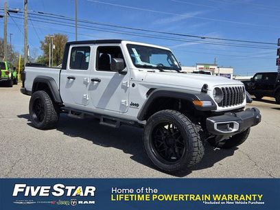 New 2026 Jeep Gladiator Sport