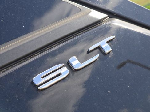 Used 2023 GMC Terrain SLT AWD/4WD image 31