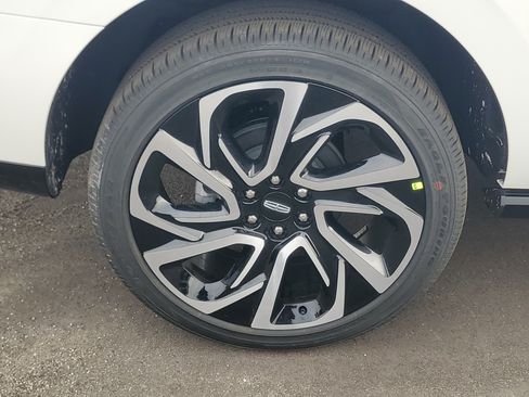 New 2027 Lincoln Navigator Reserve AWD/4WD image 5
