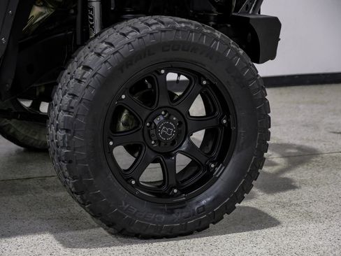 Used 2015 Jeep Wrangler Unlimited Sahara w/ Connectivity Group image 57