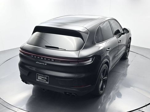 Certified 2025 Porsche Cayenne S AWD/4WD image 35