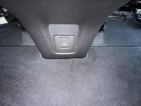 Used 2018 GMC Terrain SLT w/ Preferred Package image 21