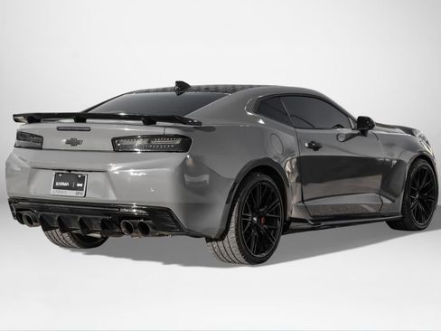 Used 2016 Chevrolet Camaro SS image 6